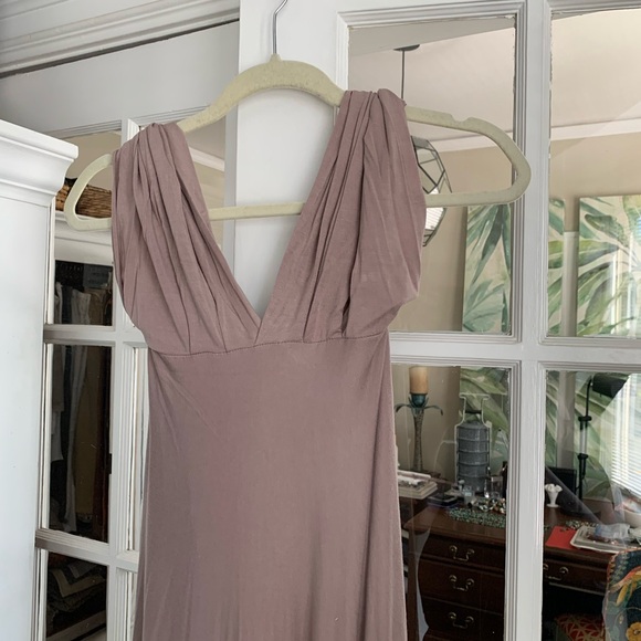 Elegant Taupe Maxi Dress - Picture 4 of 9